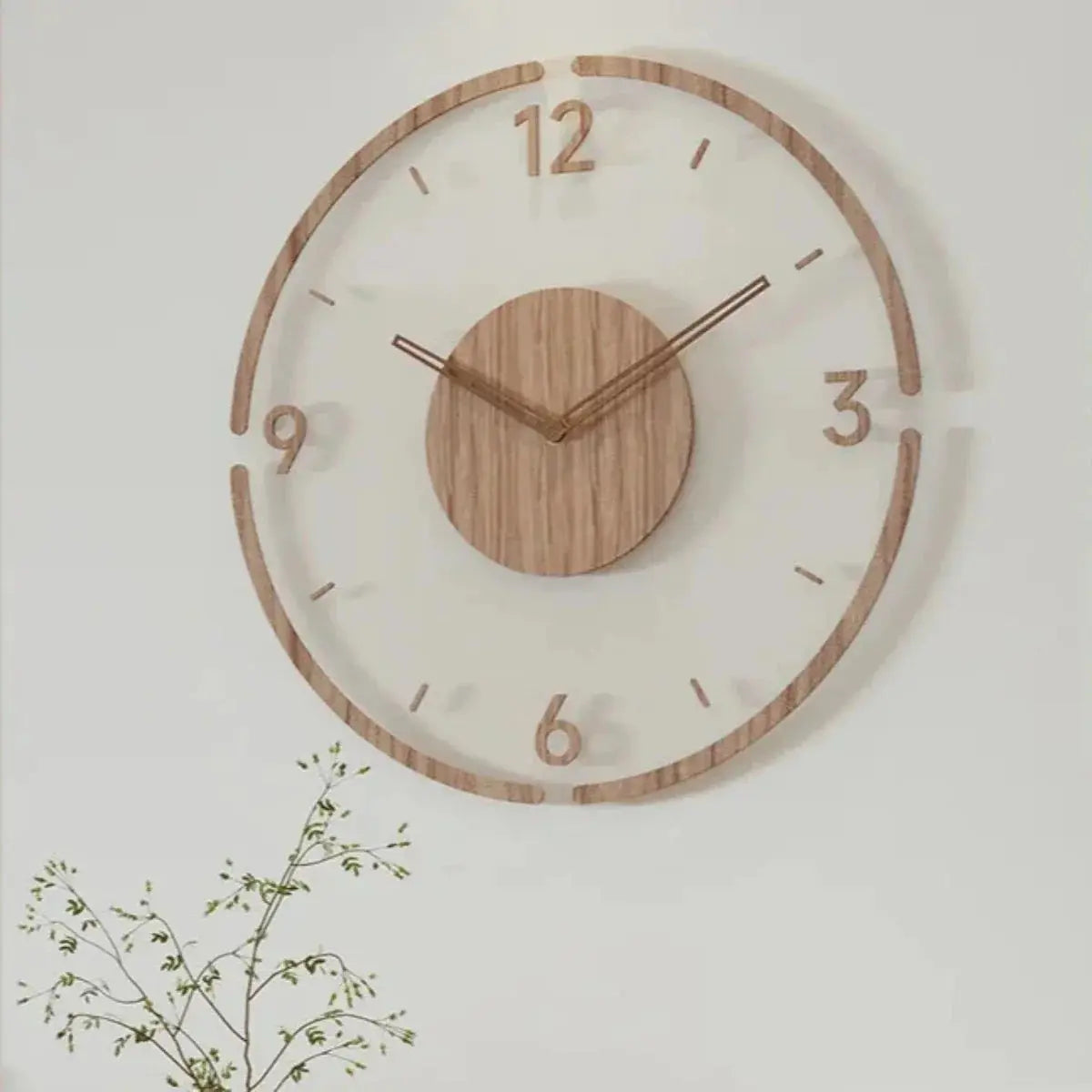 Elegant Beech Wood Wall Clock with Quiet Quartz Mechanism