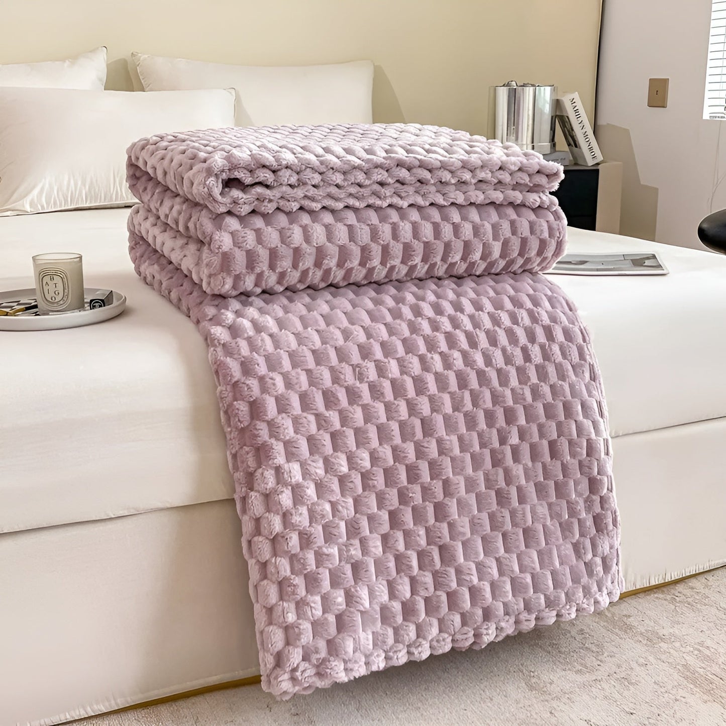 Super Soft and Warm Blanket for Couch and Bed