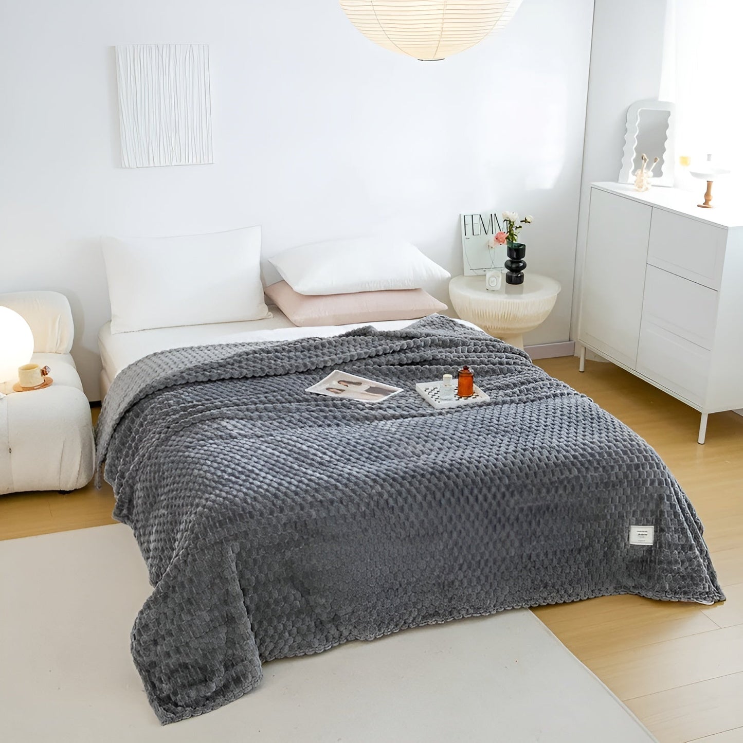 Super Soft and Warm Blanket for Couch and Bed