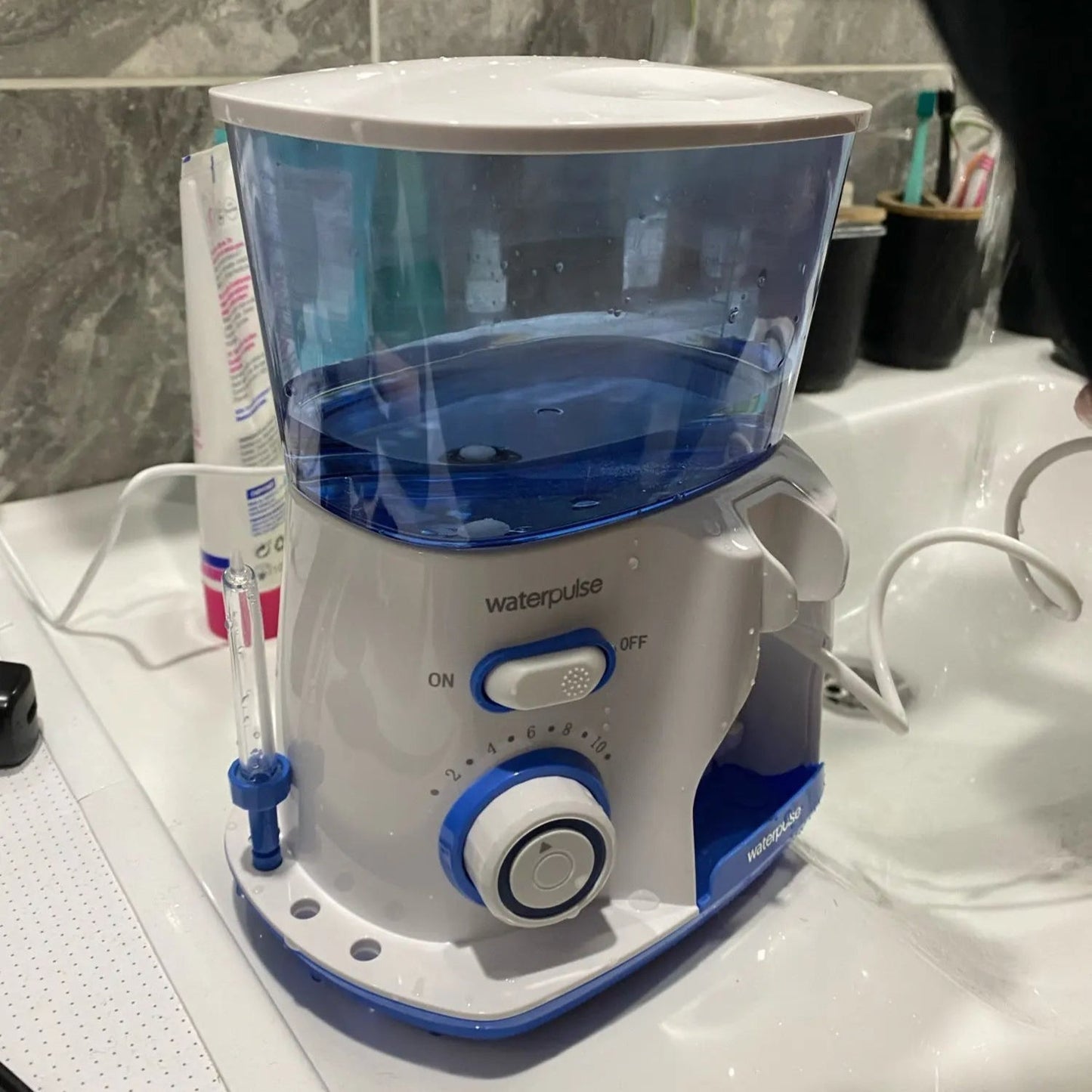 Electric Water Flosser for Gum Health, Braces & Implants – 1800 Pulses/min, 800ml Tank, 5 Tips, Adjustable Pressure