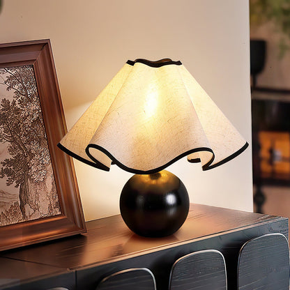 Sculpted Table Lamps in Modern Design with 3-Level Dimming
