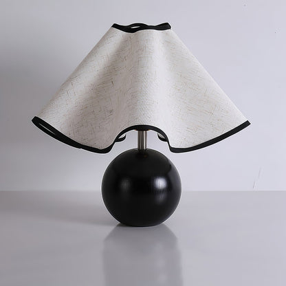 Sculpted Table Lamps in Modern Design with 3-Level Dimming