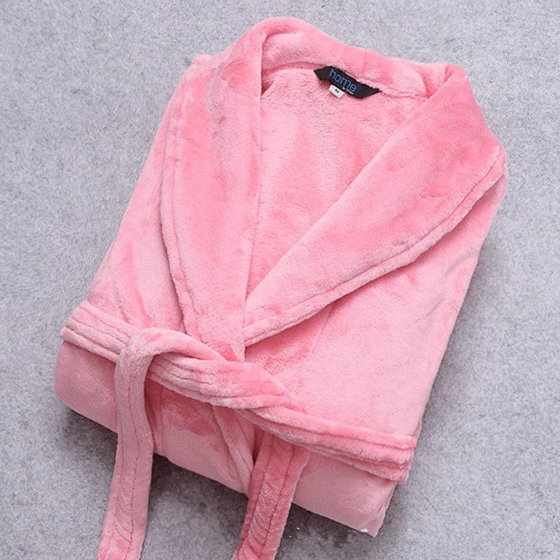 Cozy Unisex Bathrobe for Winter – Plush Fleece and Flannel House Coat