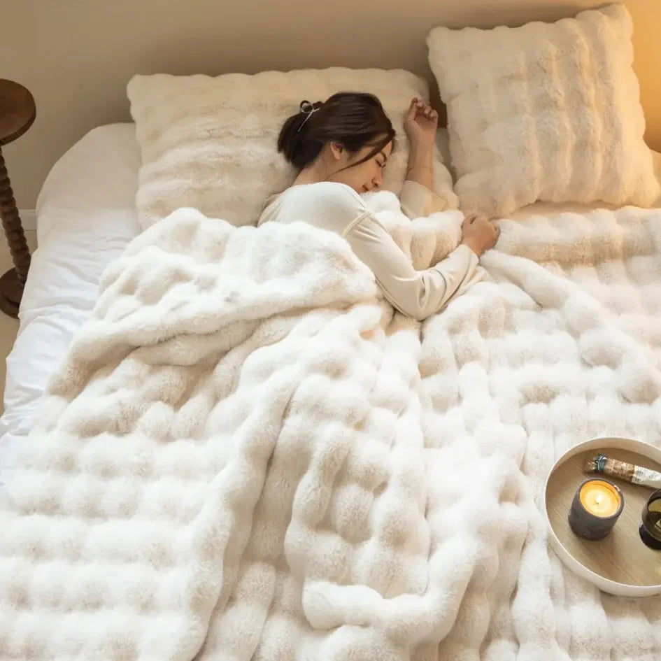 Cozy Wool Blanket | Soft and Warm | Stylish and Easy to Care | Year-Round Use