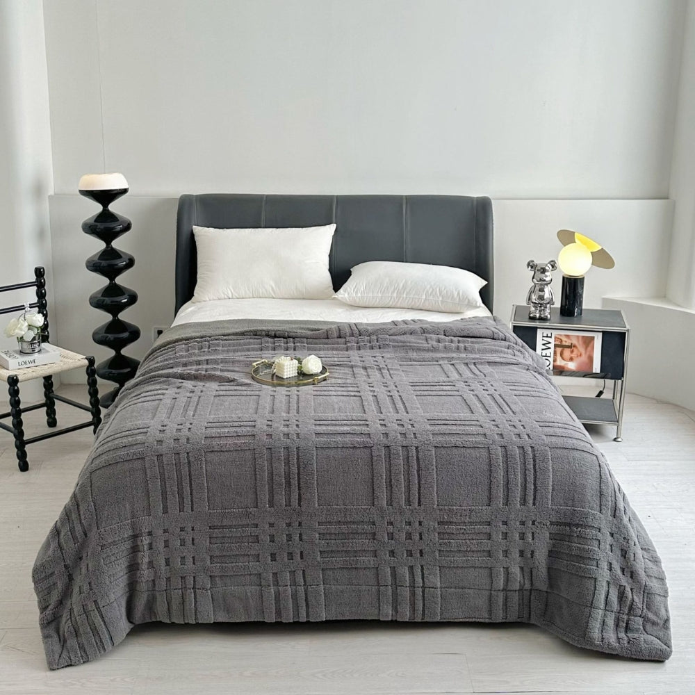 Elegant Textured Winter Blanket for Ultimate Comfort