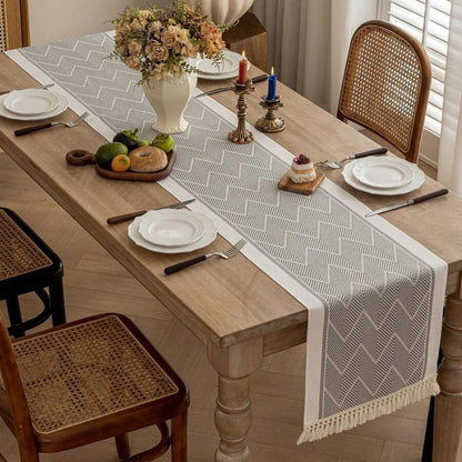 Textured Geometric Table Runner for Elegant Living