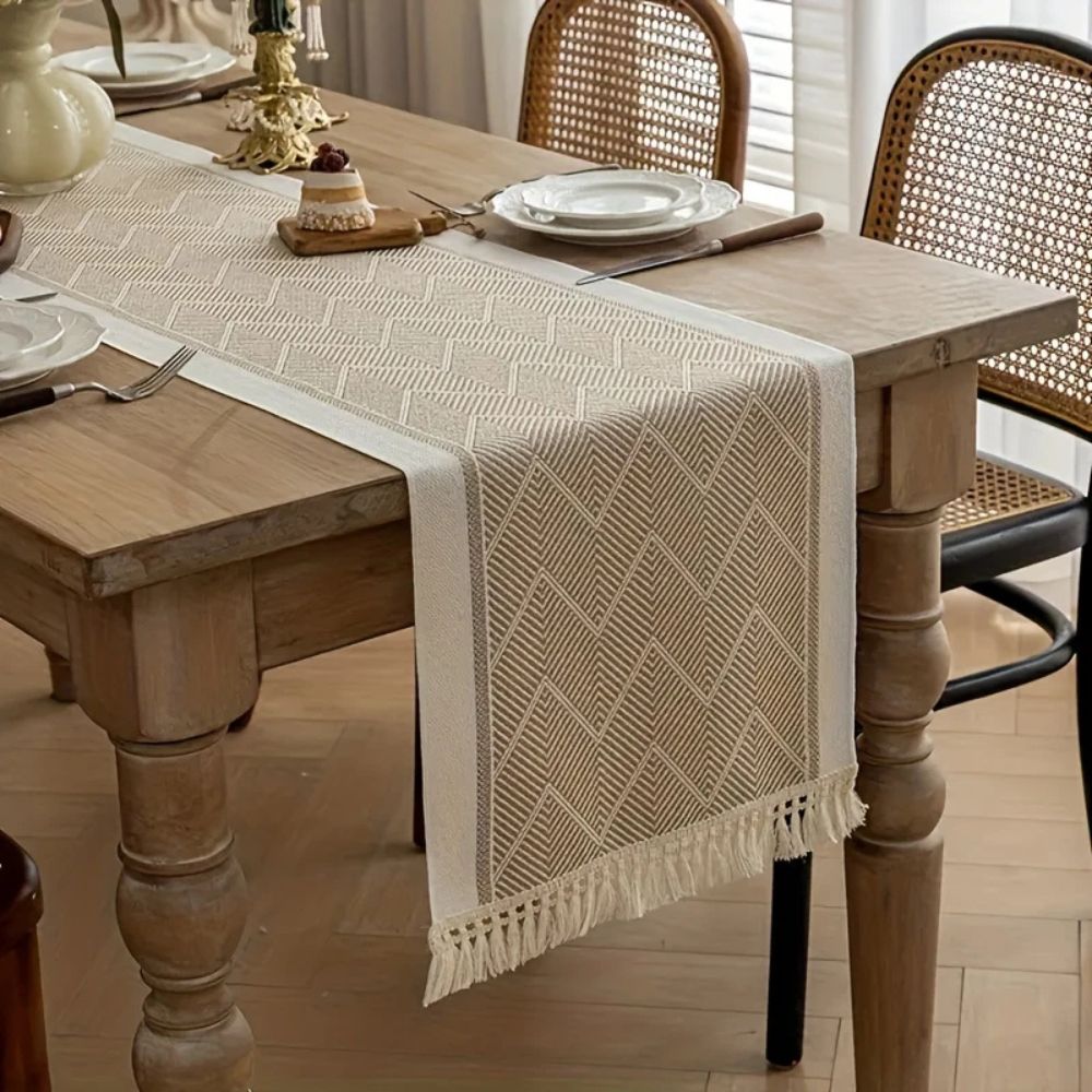 Textured Geometric Table Runner for Elegant Living