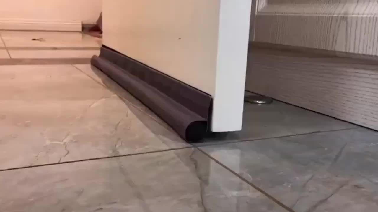 Insulated Sealing Tape for Doors - Seal Protection