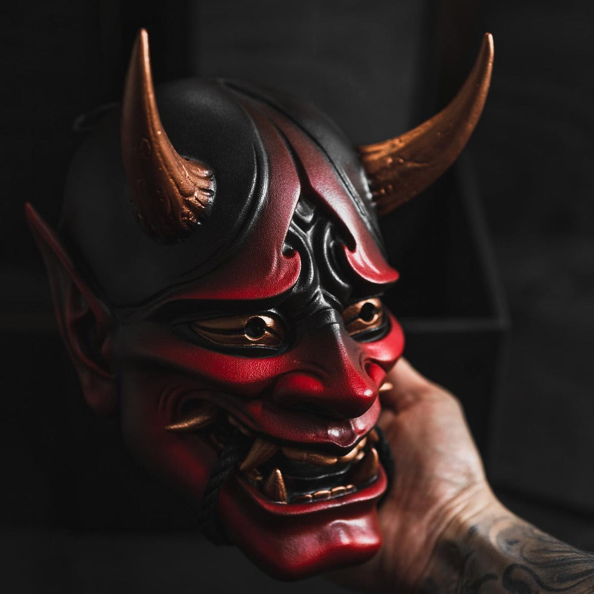 Crimson Oni Spirit Mask – Artisan Crafted Japanese Demon Decor