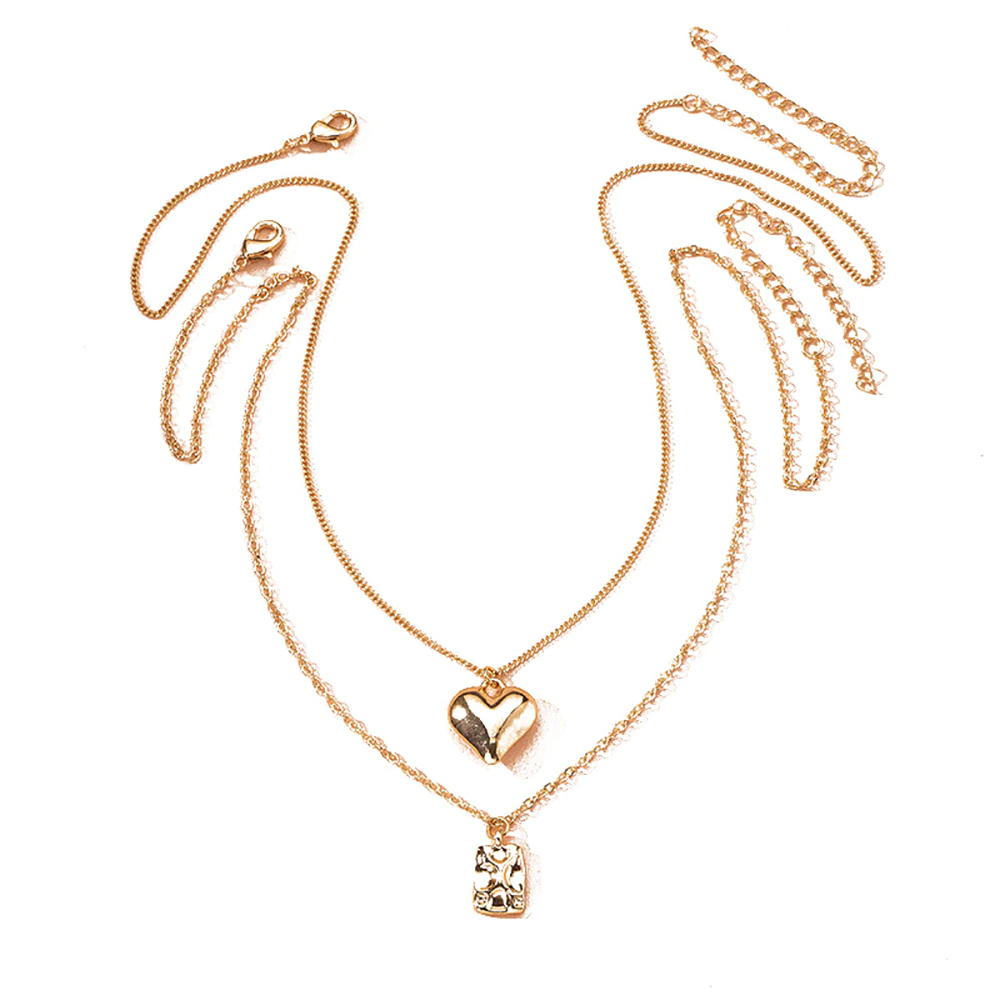 Layered Heart Shaped Pendant Necklace in Vintage Style