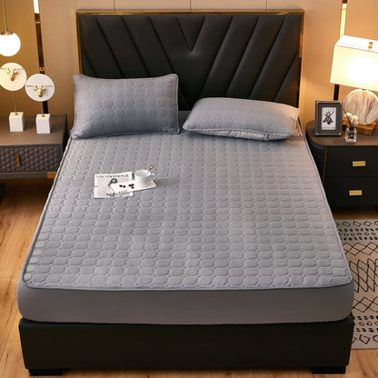 Breathable Silk Mattress Cover – Soft, Durable & Fitted for Comfort