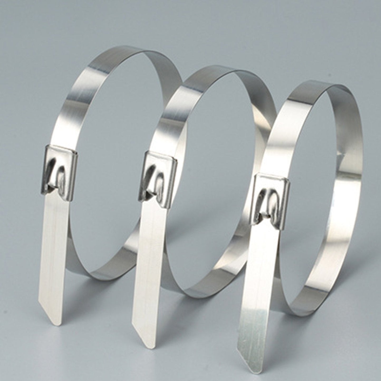 Stainless Steel Tie That Stays Perfectly in Place All Day