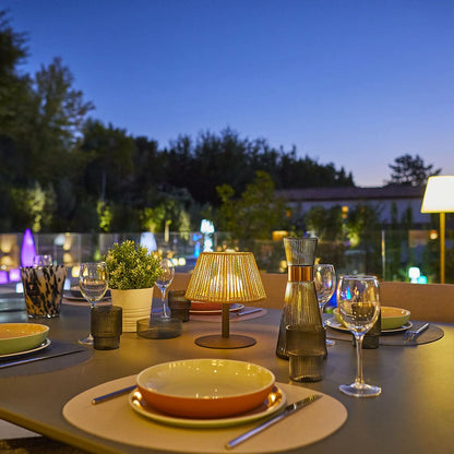 LED Table Lamp for Indoor and Outdoor Use – Creates a Warm Atmosphere