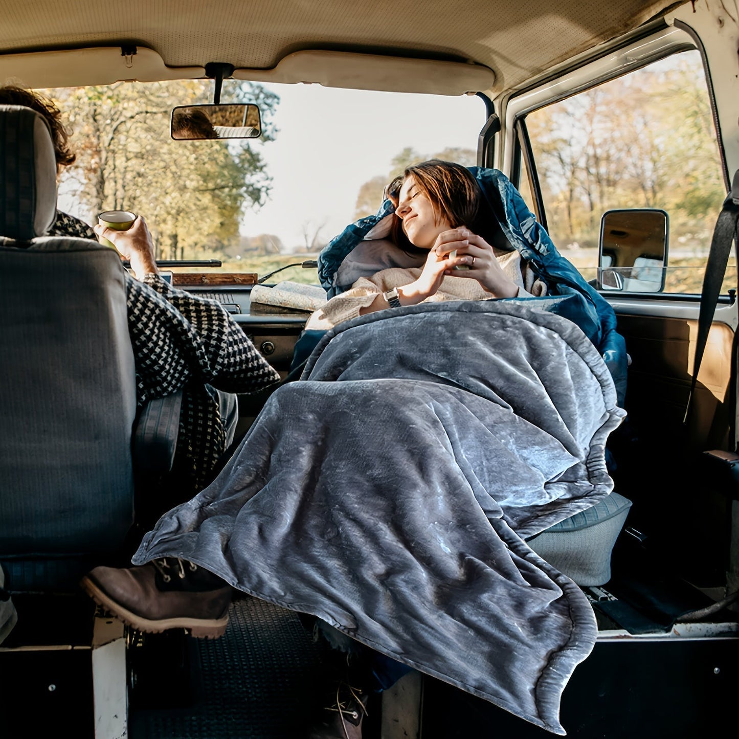 12V Cozy Heated Travel Blanket - Soft Flannel Comfort for Cars & Camping