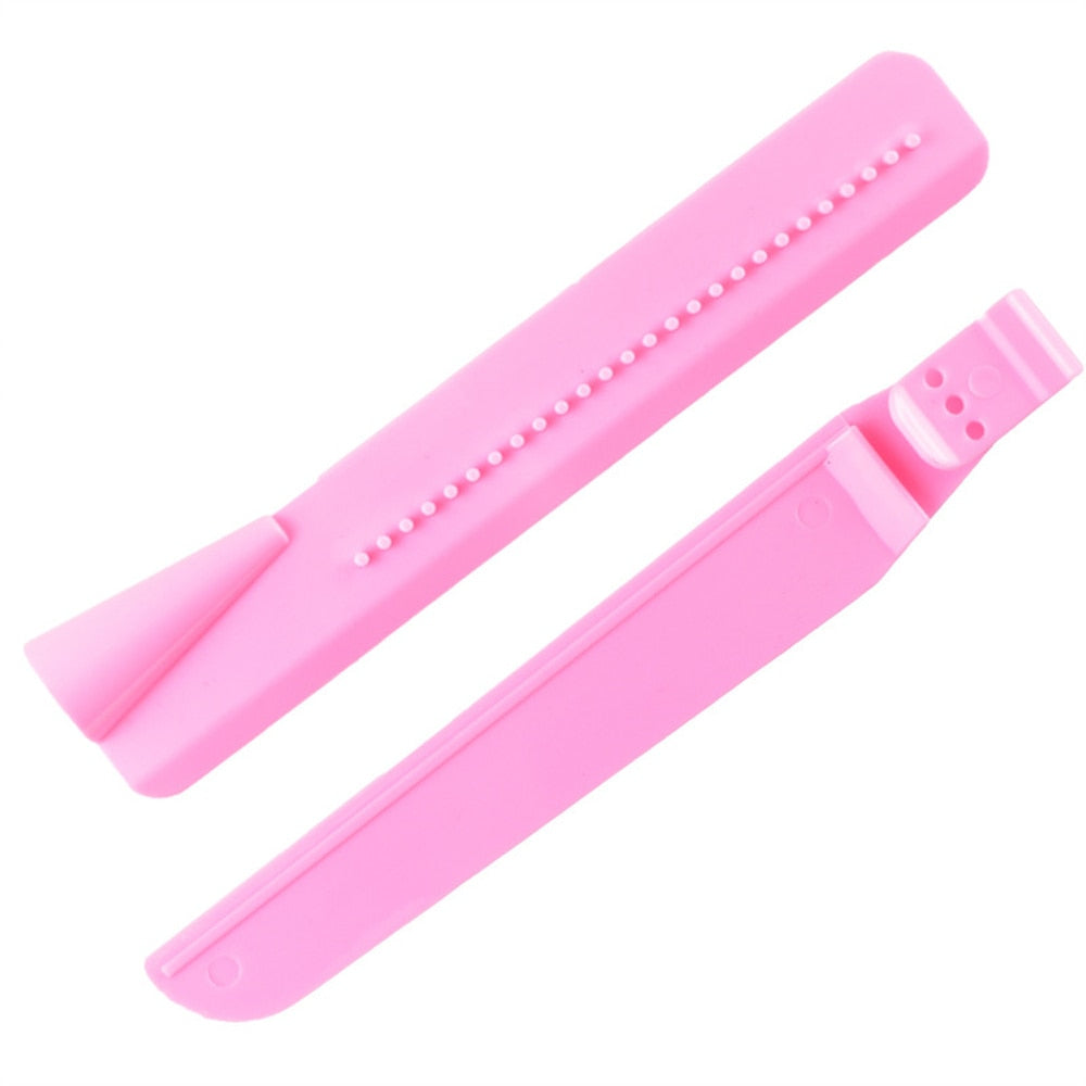 Versatile Cake Smoother and Scraper for Perfect Finishes
