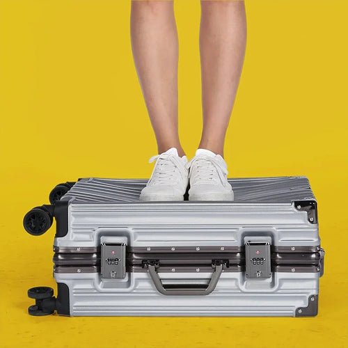 Hard Shell Suitcase with Aluminium Frame – Geneva Model