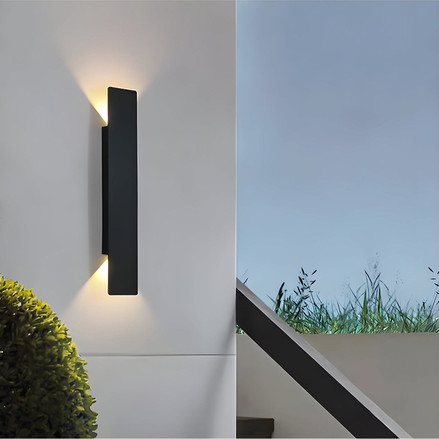 Modern Outdoor LED Wall Light – Aluminum Fixture