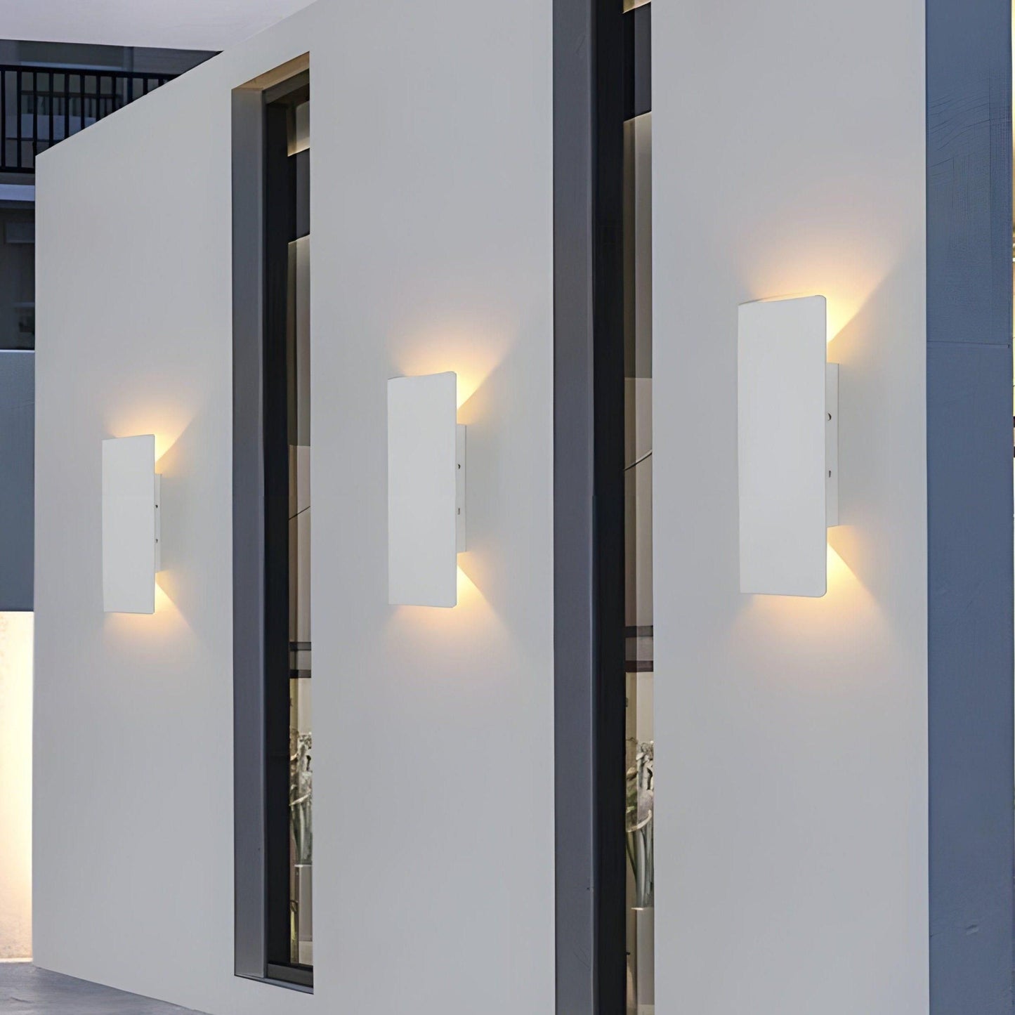 Modern Outdoor LED Wall Light – Aluminum Fixture