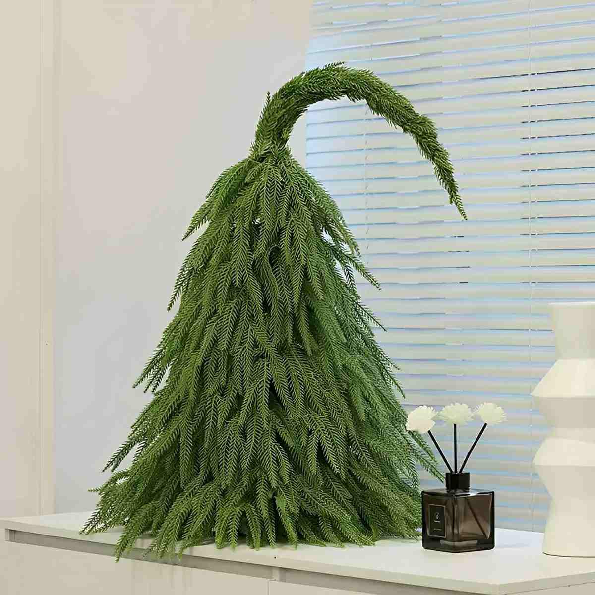 Holiday Tabletop Tree for Enchanting Christmas Decor