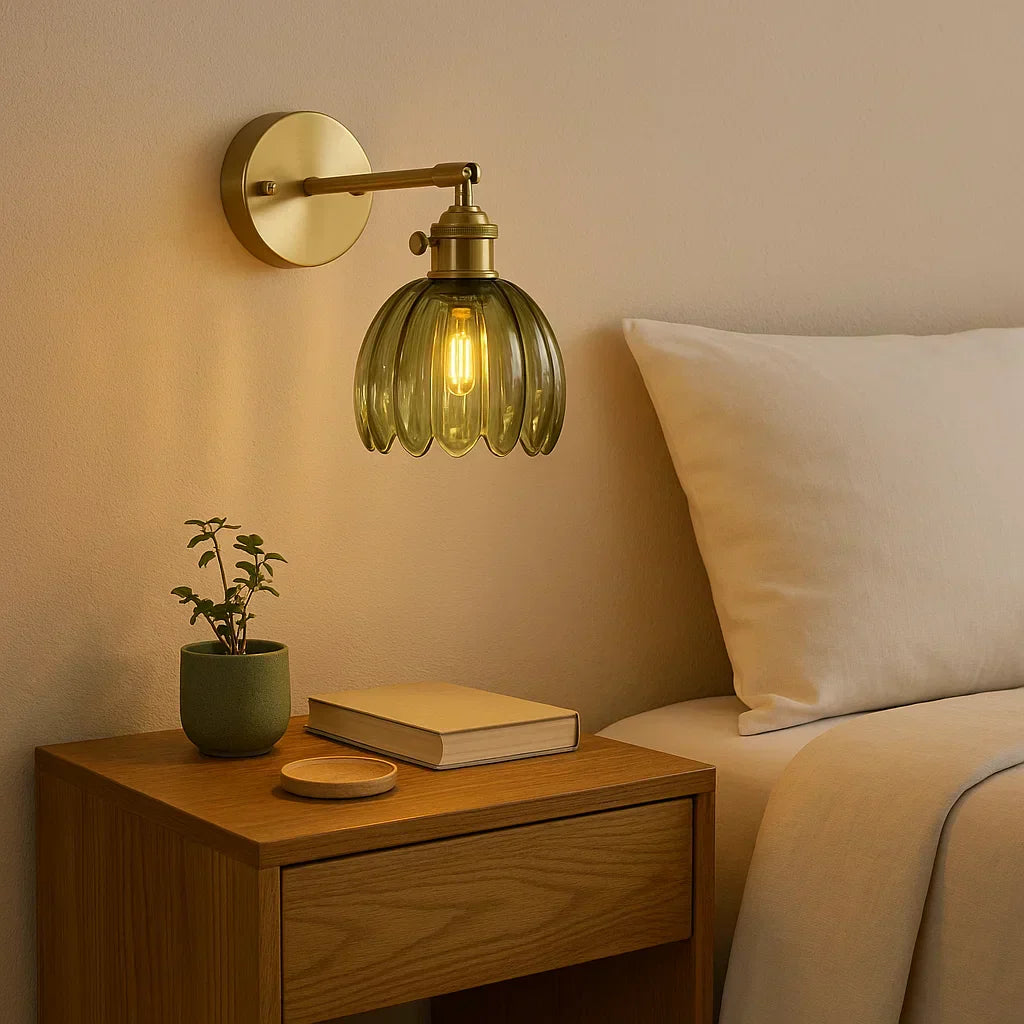 Tulip-Shaped Retro Wall Lamp – Vintage Accent Lighting