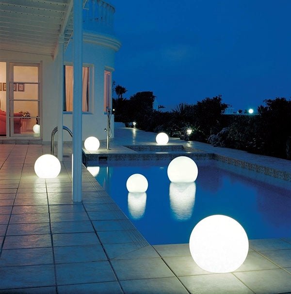 Garden Sphere in 16 Colors