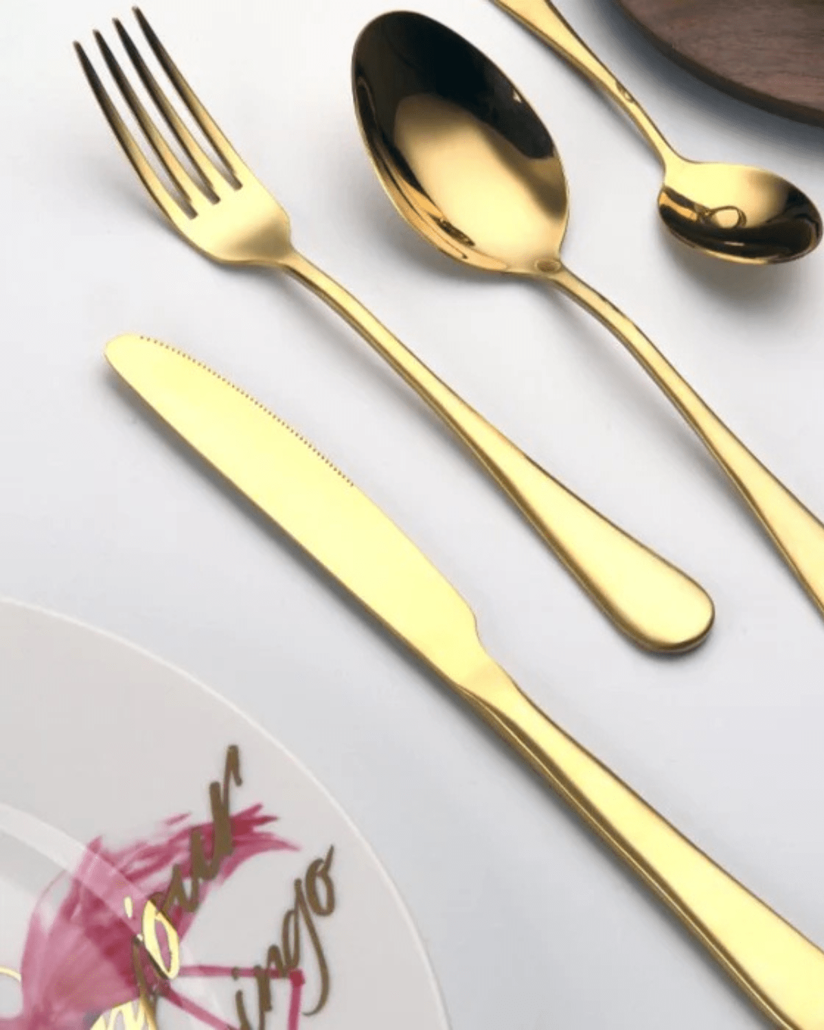 Elegant Cutlery Set with Gold Finish – Luxe Design