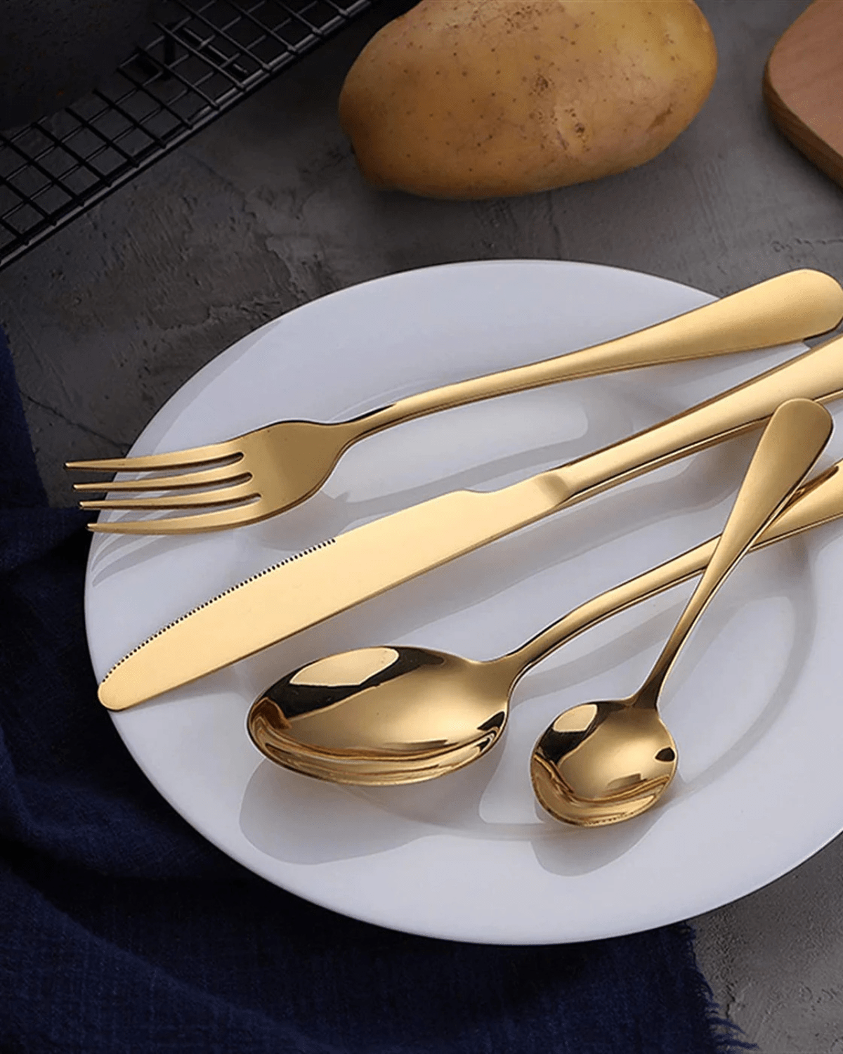Elegant Cutlery Set with Gold Finish – Luxe Design