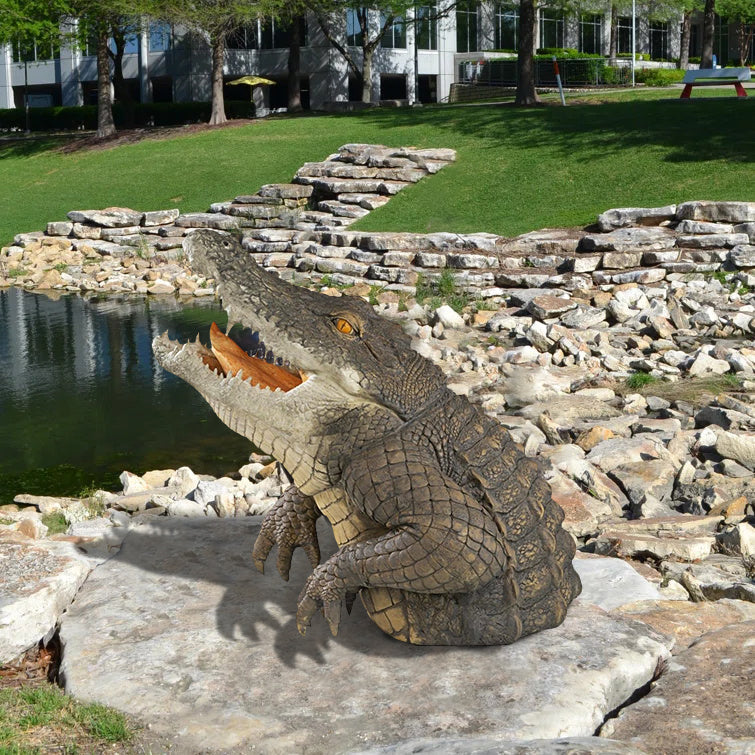 Swamp Gator Statue for Garden Decoration