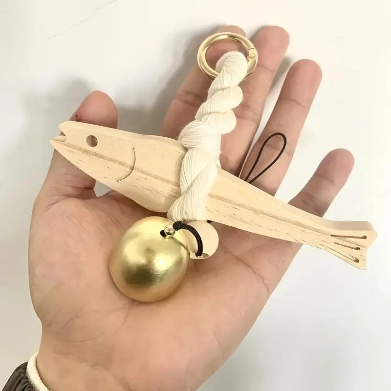 Lightweight Pine Wood Wand Fish Decoration – Space-Saving Ornament