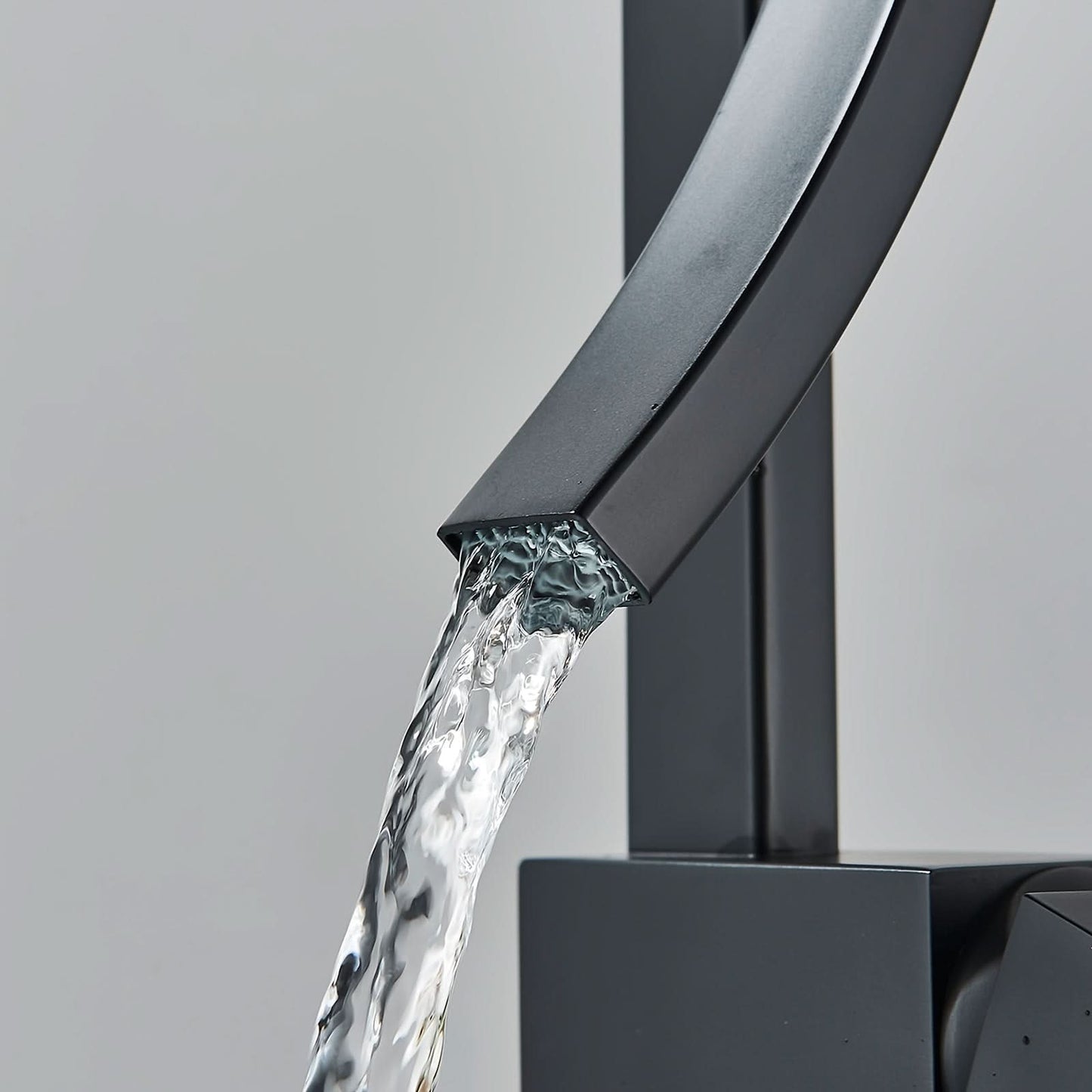 Contemporary Waterfall Sink Faucet