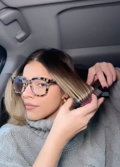 Smoothing Brush for Effortless Hair Styling
