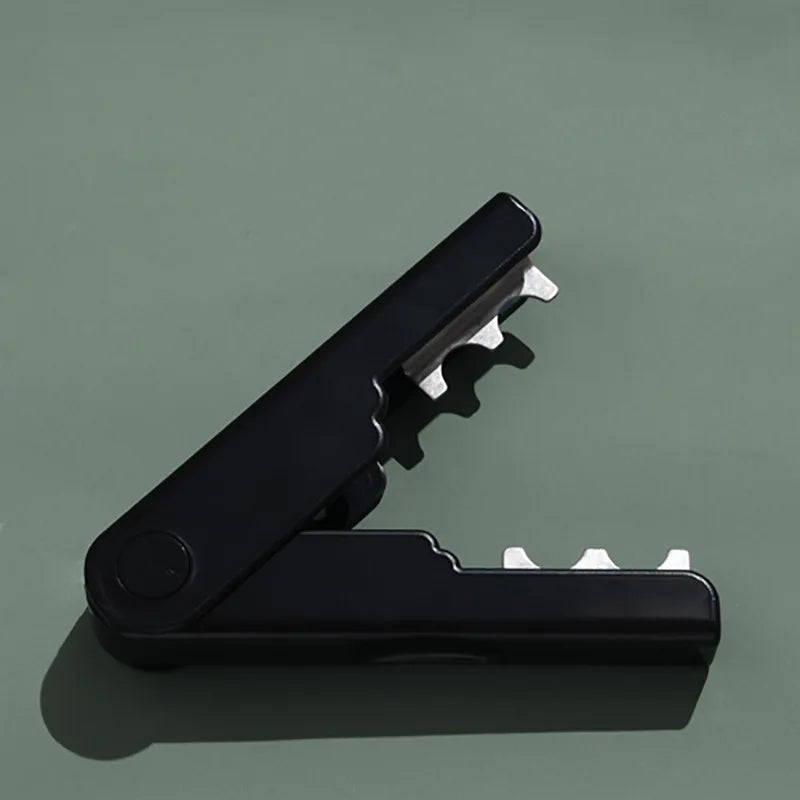 Effortless Thorn Removal Tool for Pain-Free Hand Use
