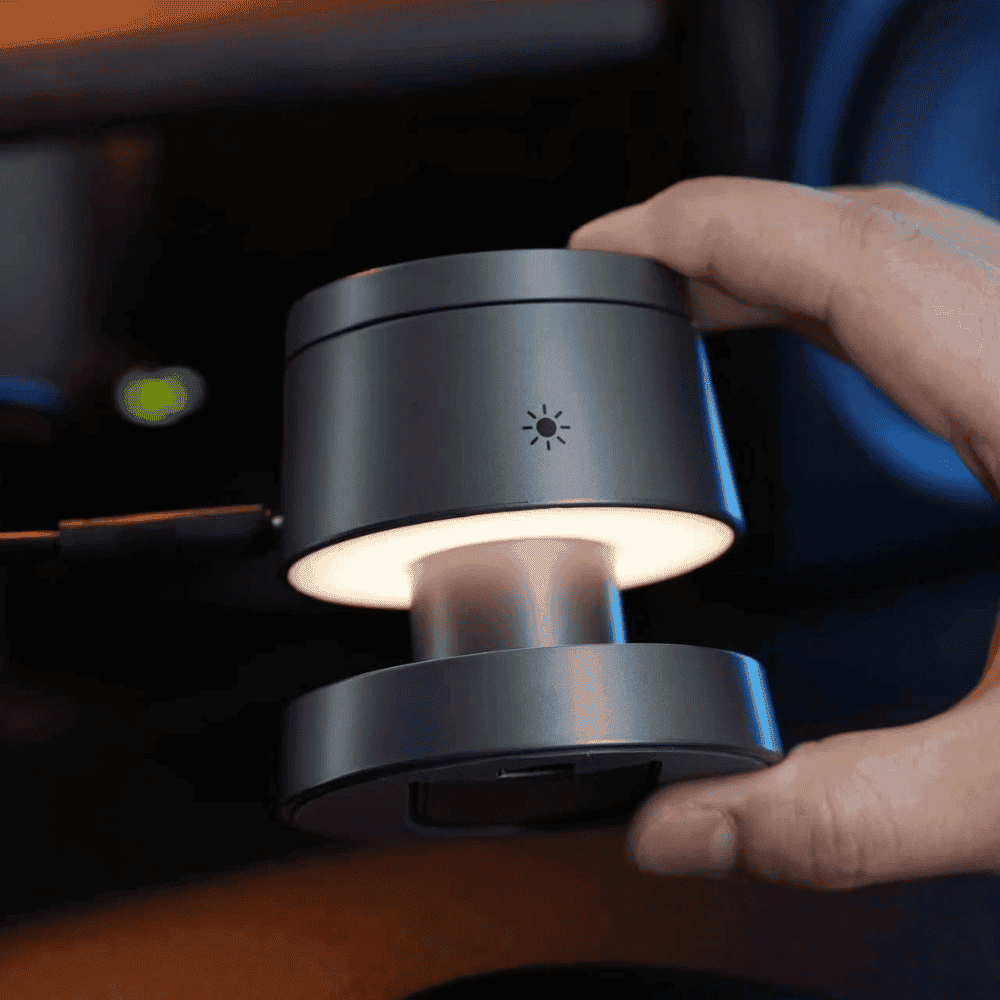 Fast Charging Station for 4 Devices – Tangle-Free Cable Management