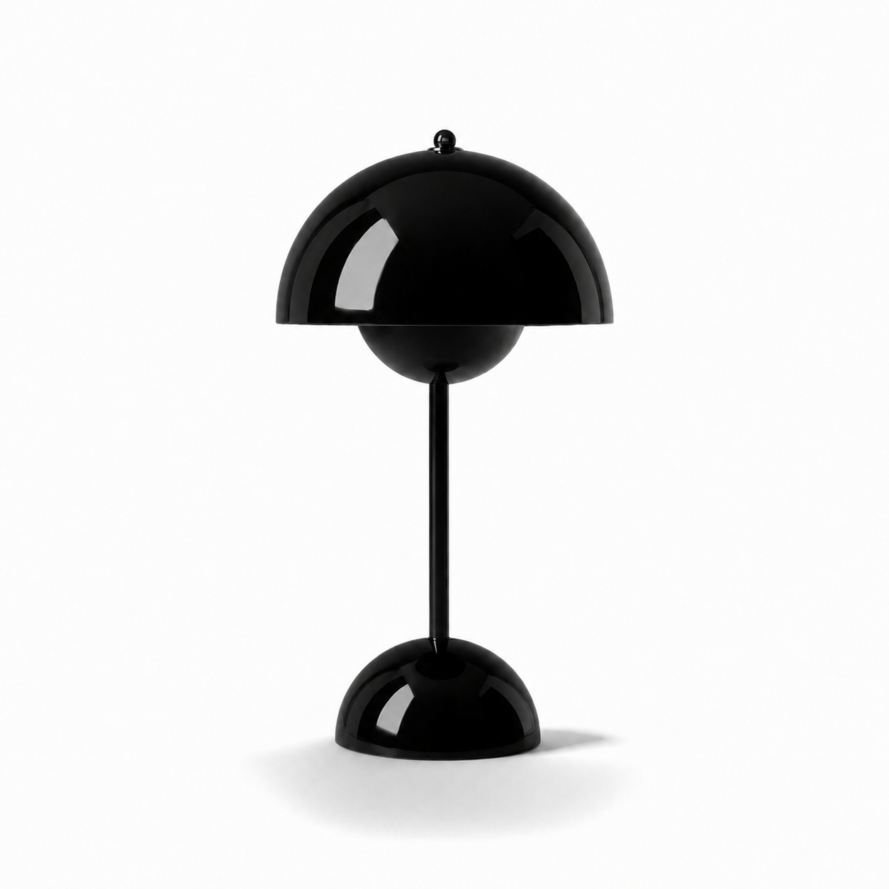 Dimmable Wireless Table Lamp in Scandinavian Design