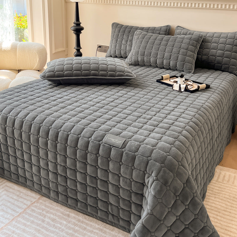 Soft and Elegant Bedspread with Modern Square Pattern