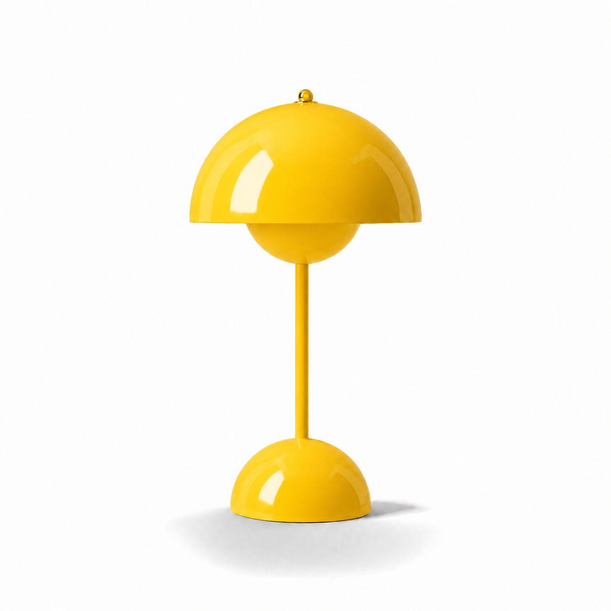 Dimmable Wireless Table Lamp in Scandinavian Design