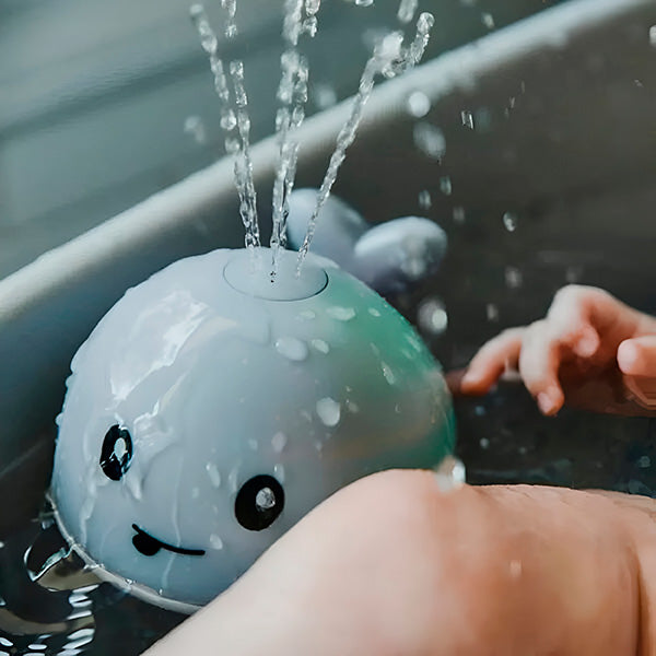 Interactive LED Toy for Kids - Bath Walvis