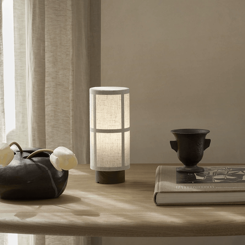 Chic Home Decor Table Lamp - Japanese Style in Elegant Silk