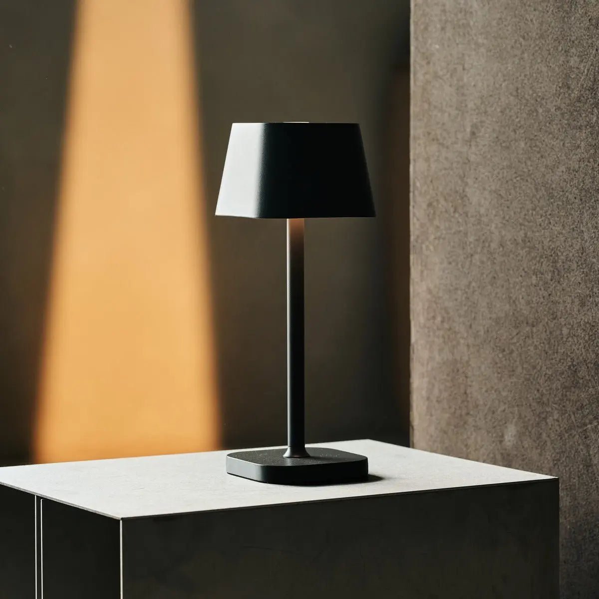 Modern Stone Grey Table Lamp – Rechargeable and Dimmable