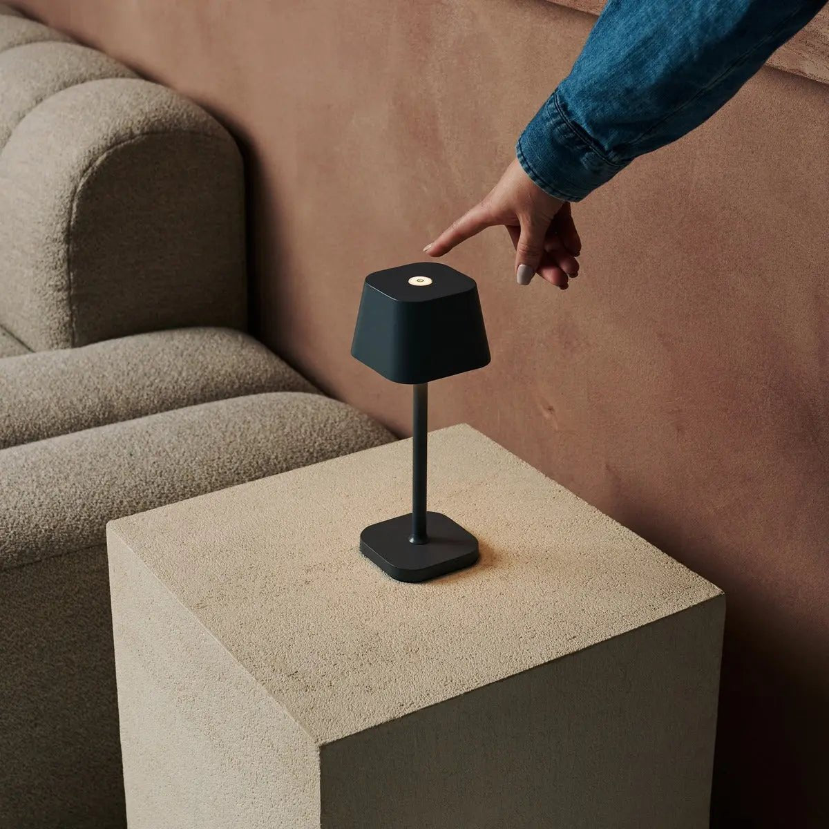 Modern Stone Grey Table Lamp – Rechargeable and Dimmable