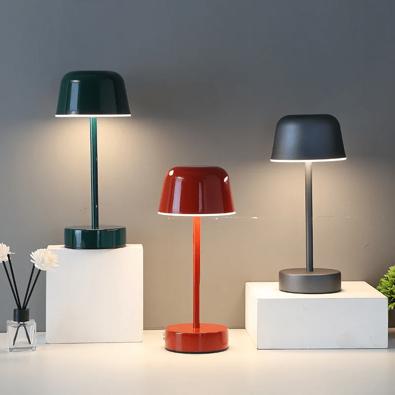 Prismatic Table Lamp with Color Reflection - Modern Design