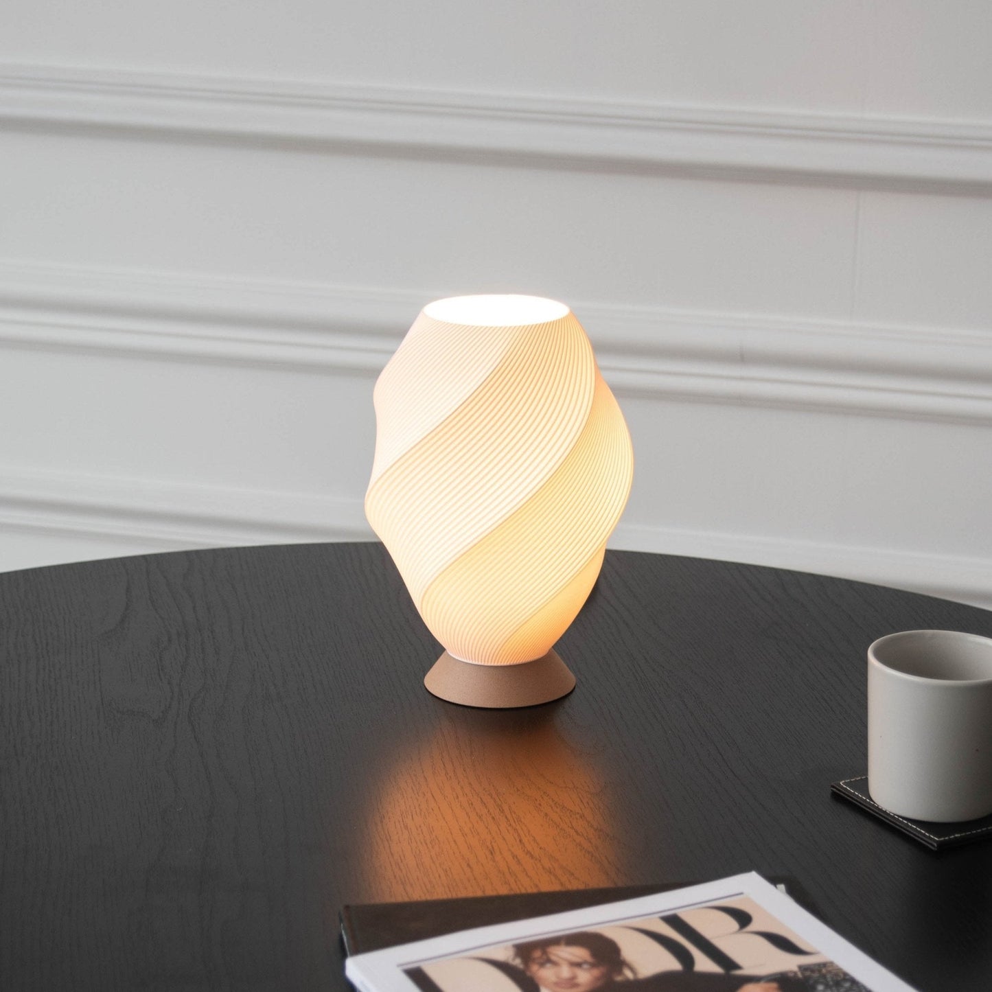 Modern Twisted Flare Table Lamp – Stylish Lighting Fixture