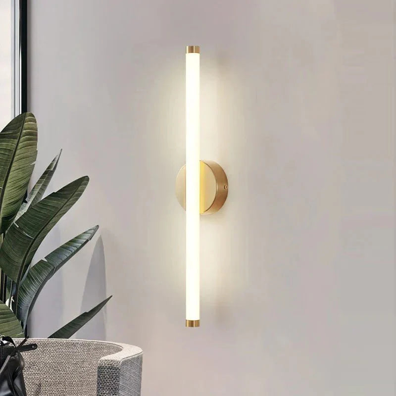 Elegant Gold Acrylic Wall Light - Chic Home Illumination Fixture