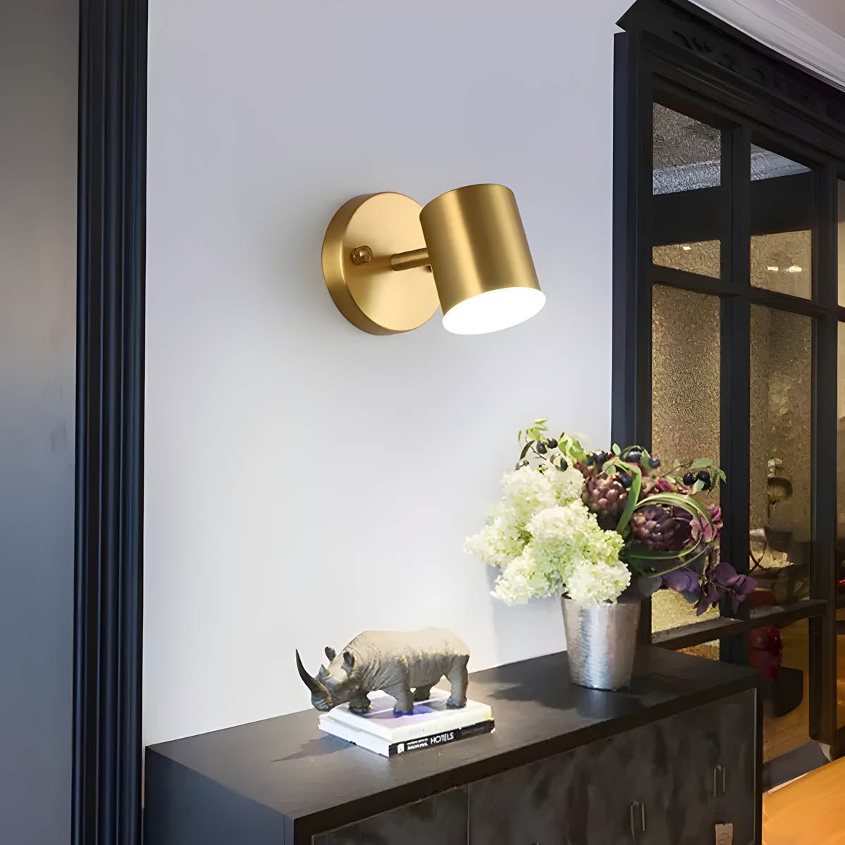 Elegant Copper LED Wall Light – Modern Design for Chic Interiors