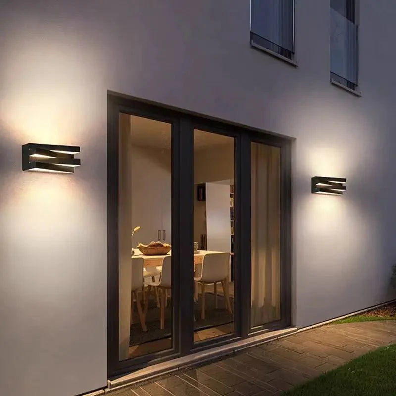 Outdoor LED Wall Light for Garden & Villa - Aluminum Fixture