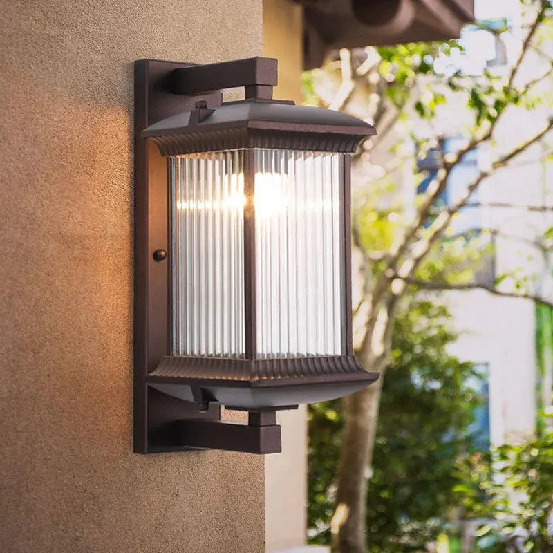 Outdoor Classic Metal Wall Light – Waterproof Fixture for Walls