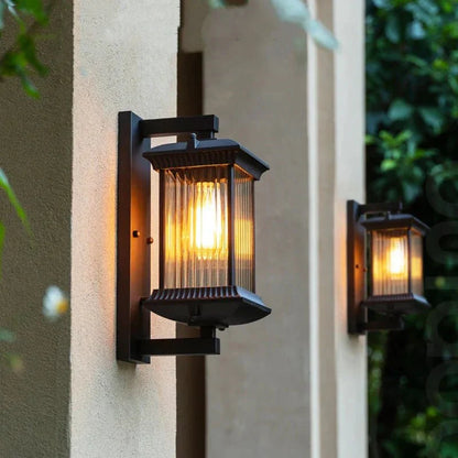 Outdoor Classic Metal Wall Light – Waterproof Fixture for Walls