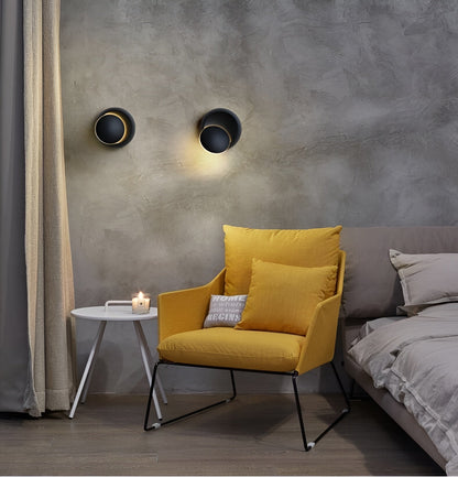 Modern Rotatable Wall Light - Stylish Design for Versatile Illumination