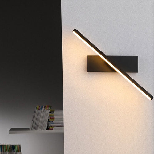 Versatile Rotating Wall Lamp - Contemporary Style and Function