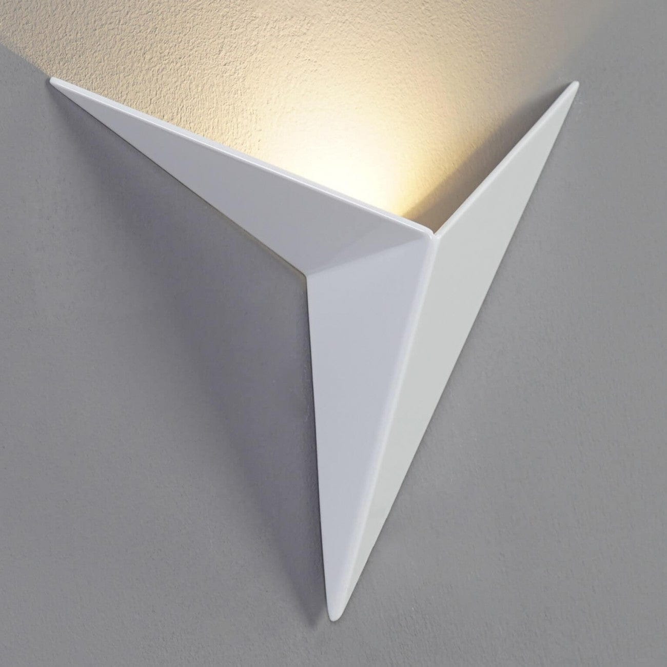 Modern Slim LED Wall Light – Minimalist Design for Contemporary Decor